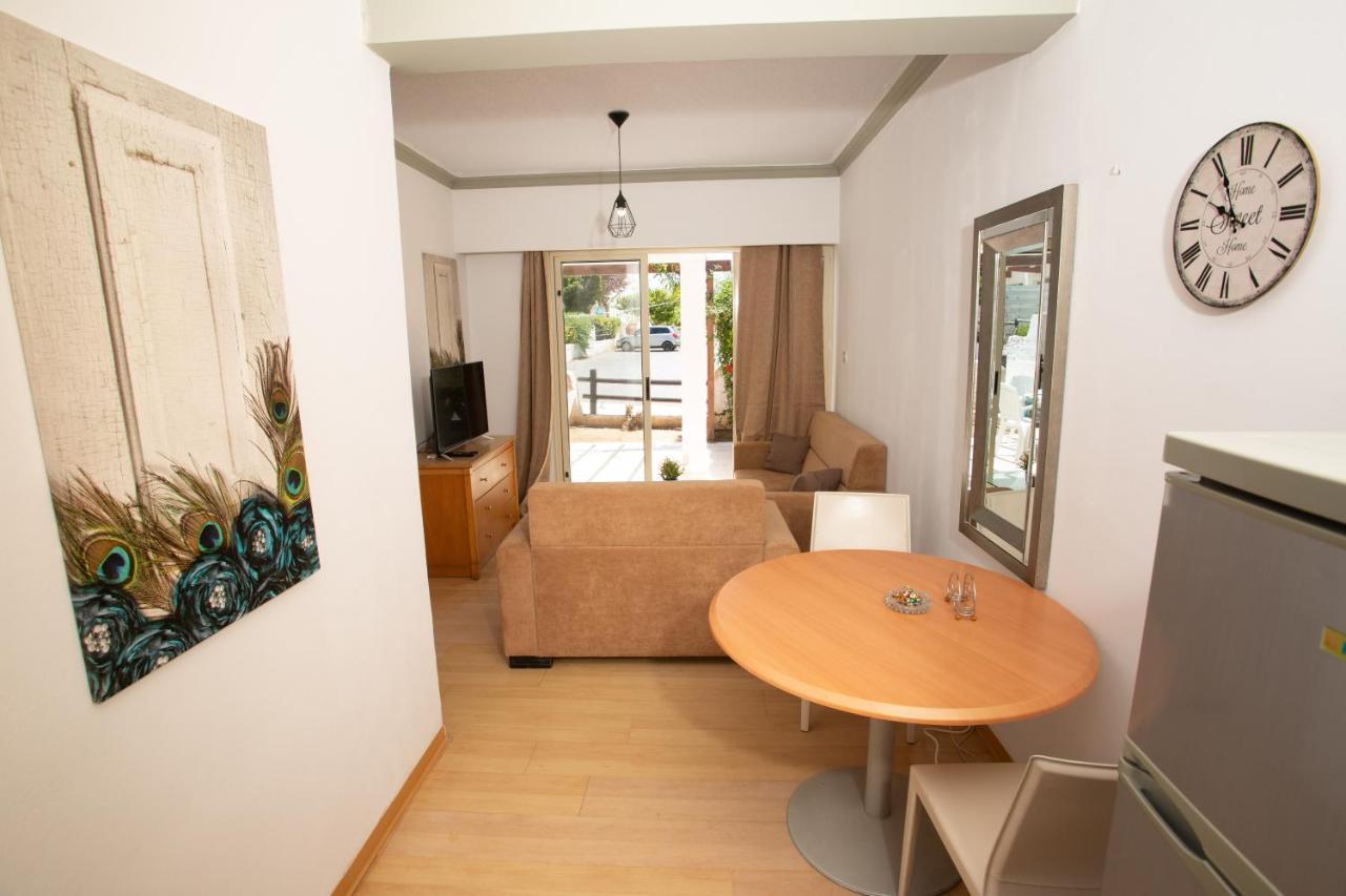 Always Welcome! Near Beach, Cml Swimming Pool Paphos Exterior foto