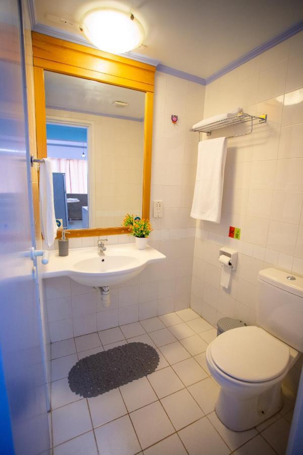 Always Welcome! Near Beach, Cml Swimming Pool Paphos Exterior foto